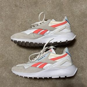 Reebok Women’s Nylon Shoes. In a size 6.5